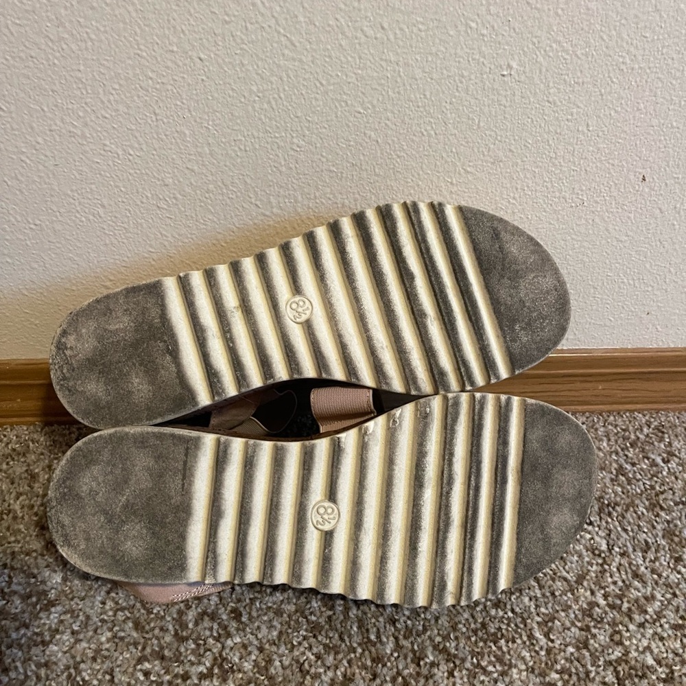 Strappy Platforms - Picture 3 of 3